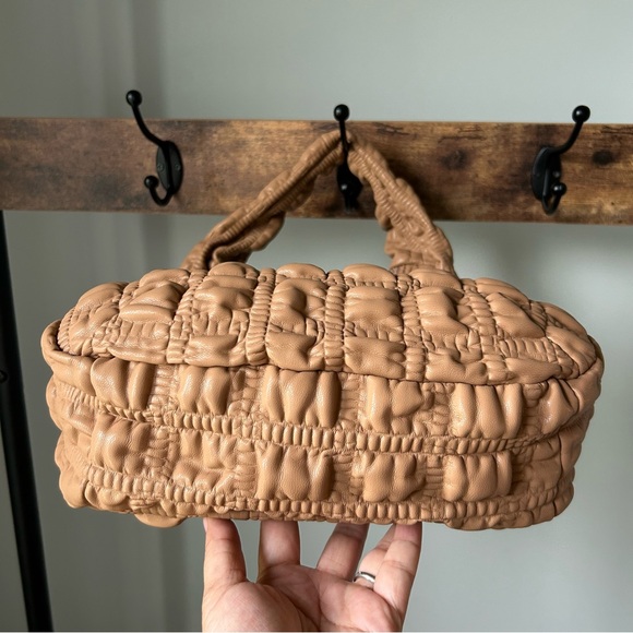 JASON WU Fay Bubbled Small Baguette Top Handle Handbag in Vegan Leather - Picture 8 of 9